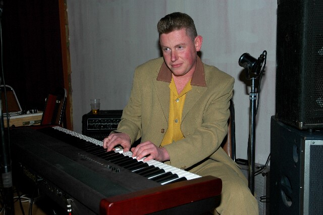 min 2006 03 04 phisa fifties 073